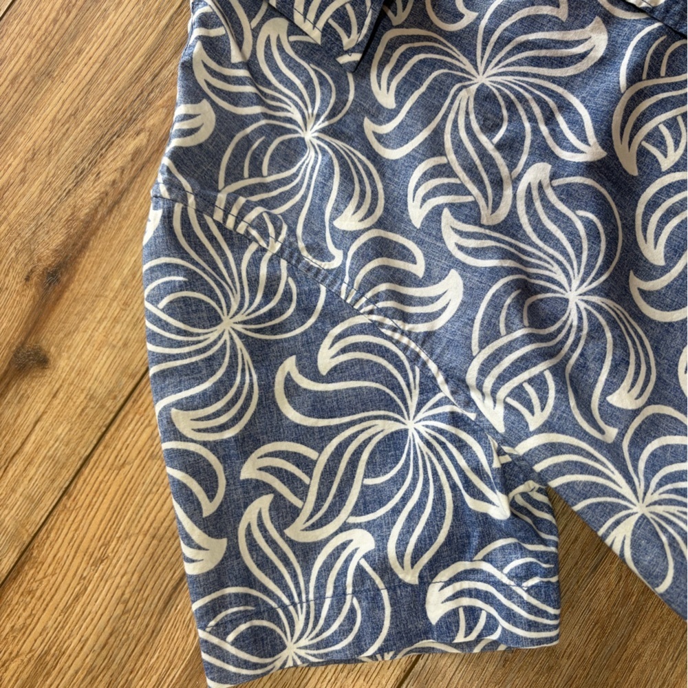 American Eagle Seriously Soft blue short-sleeve button-down shirt - Picture 9 of 13